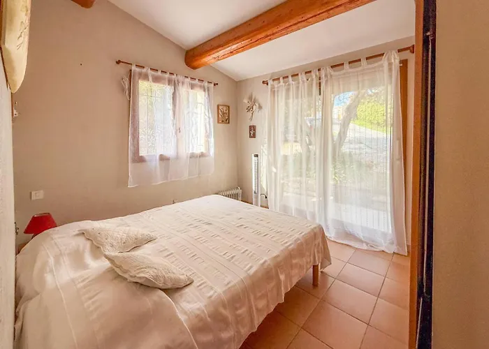 T3 Pour 4 Personnes, Magnifique Vue Sur La Baie De Saint Clair Apartment Le Lavandou