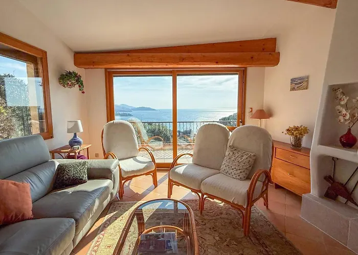 T3 Pour 4 Personnes, Magnifique Vue Sur La Baie De Saint Clair Lägenhet Le Lavandou